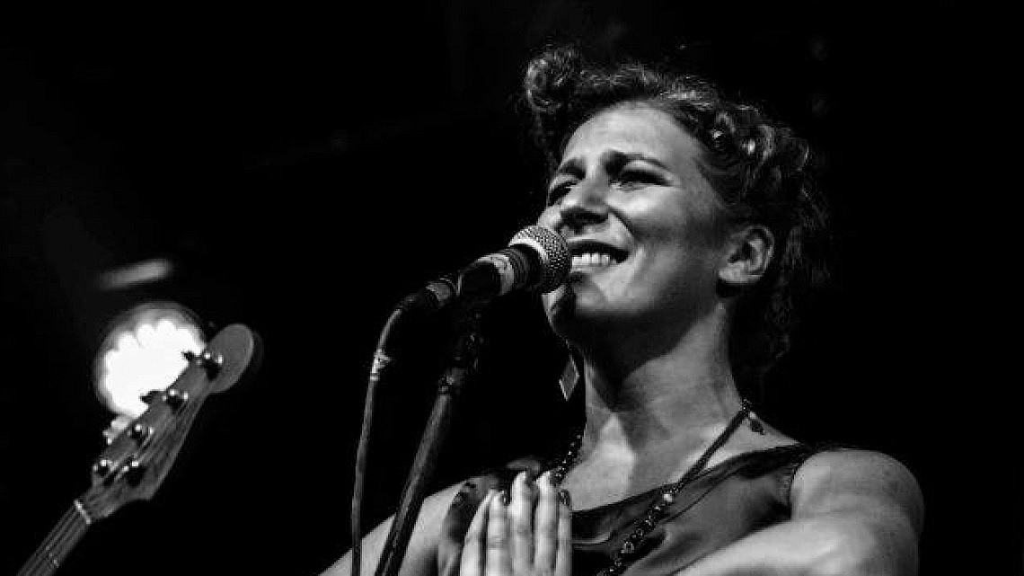 נדיה קוצ'ר (צילום: נילס דץ') נדיה קוצ'ר (צילום: נילס דץ')