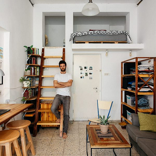 הדירה של תומר ארד (צילום: אור אדני)