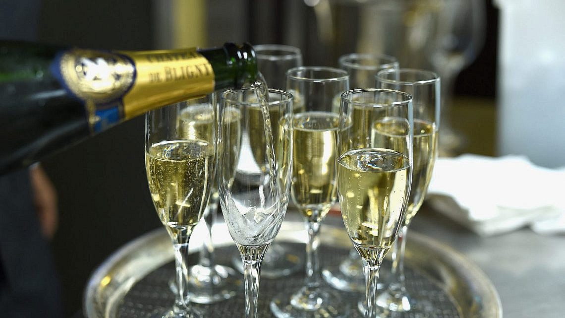 מי יפתח את השמפניה בטקס פרסי האוכל 2019? (צילום: גטי אימג'ז)