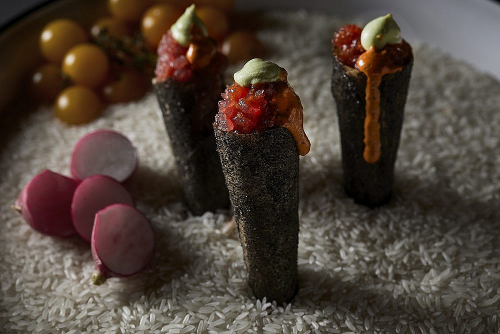 שמור לאירועים מיוחדים. POP &amp; POPE (צילום: אפיק גבאי)