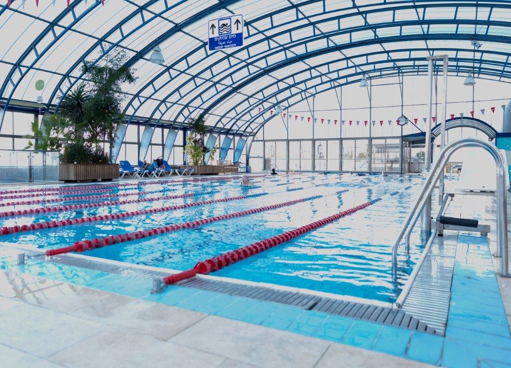 הבריכה בדיזנגוף סנטר (צילום: יוסי לזרוף) הבריכה בדיזנגוף סנטר (צילום: יוסי לזרוף)