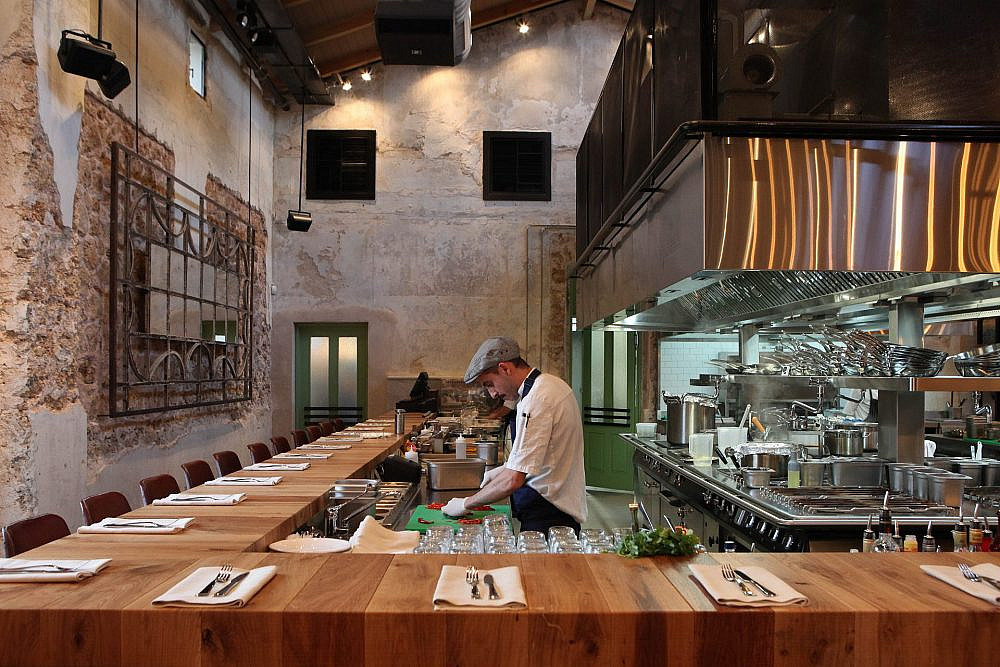 זמן להתכנסות. קלארו (צילום: ארז חרודי)