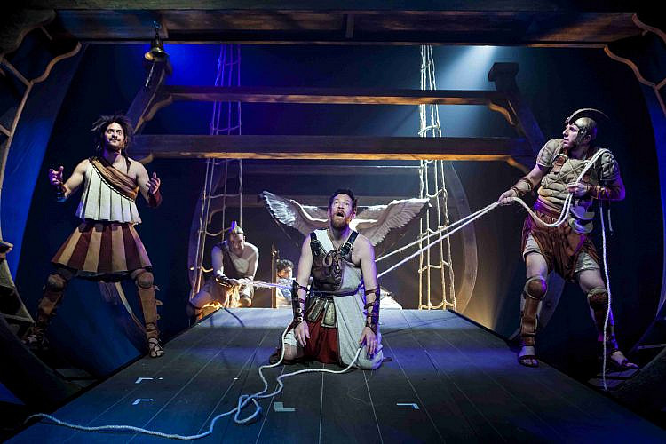 מתוך "מסעות אודיסאוס" (צילום: כפיר בולטין)