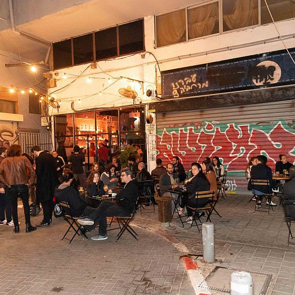 קרס אותם בניין. קליפורניה (צילום: דין אהרוני רולנד)