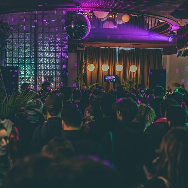 הדרמה. זירה מרובת רחבות. צילום: אריאל עפרון