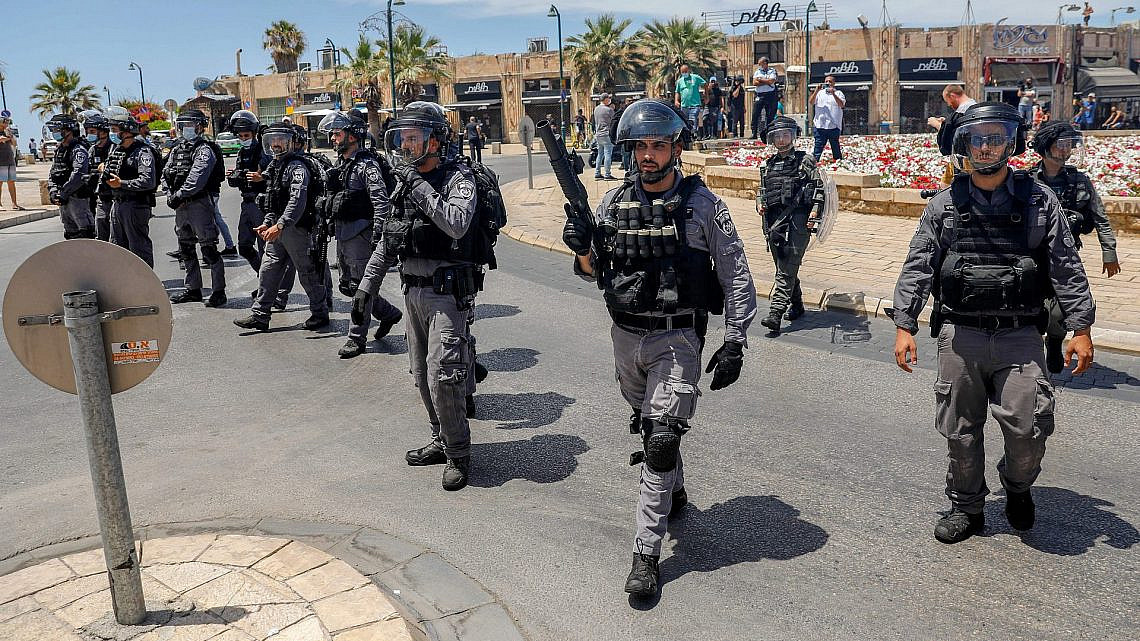 שוטרי יס"מ בכיכר השעון, יוני 2020 (צילום: אחמד ג'רבאלי\AFP\גטי אימג'ס)