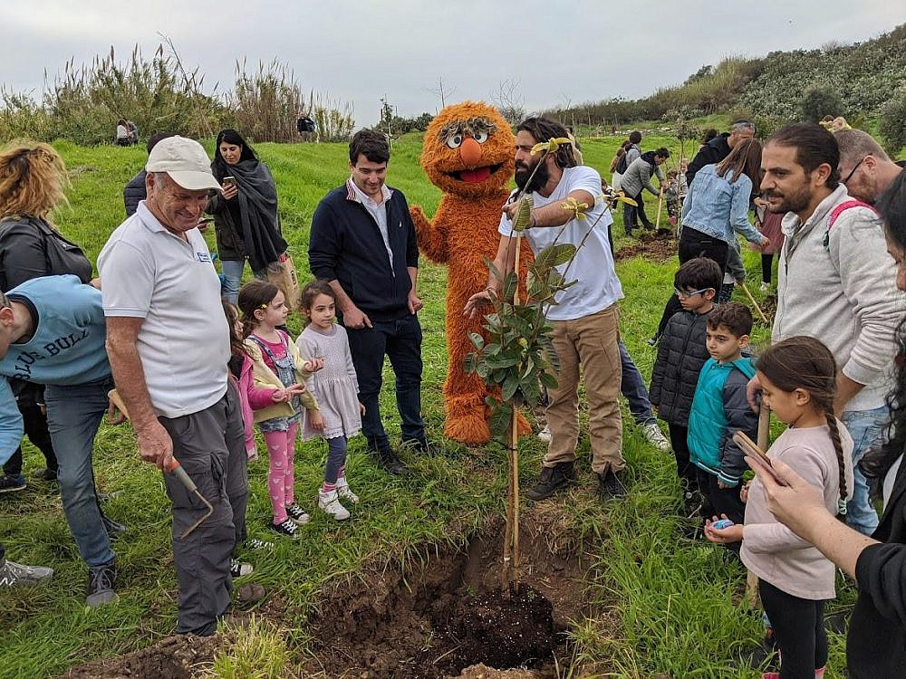 זה מה שקרה בהוד השרון, סבבה? הפארק האקולוגי בהוד השרון (צילום: ונטעת) זה מה שקרה בהוד השרון, סבבה? הפארק האקולוגי בהוד השרון (צילום: ונטעת)
