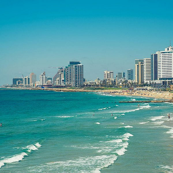 חוף הים בתל אביב. צילום: שאטרסטוק