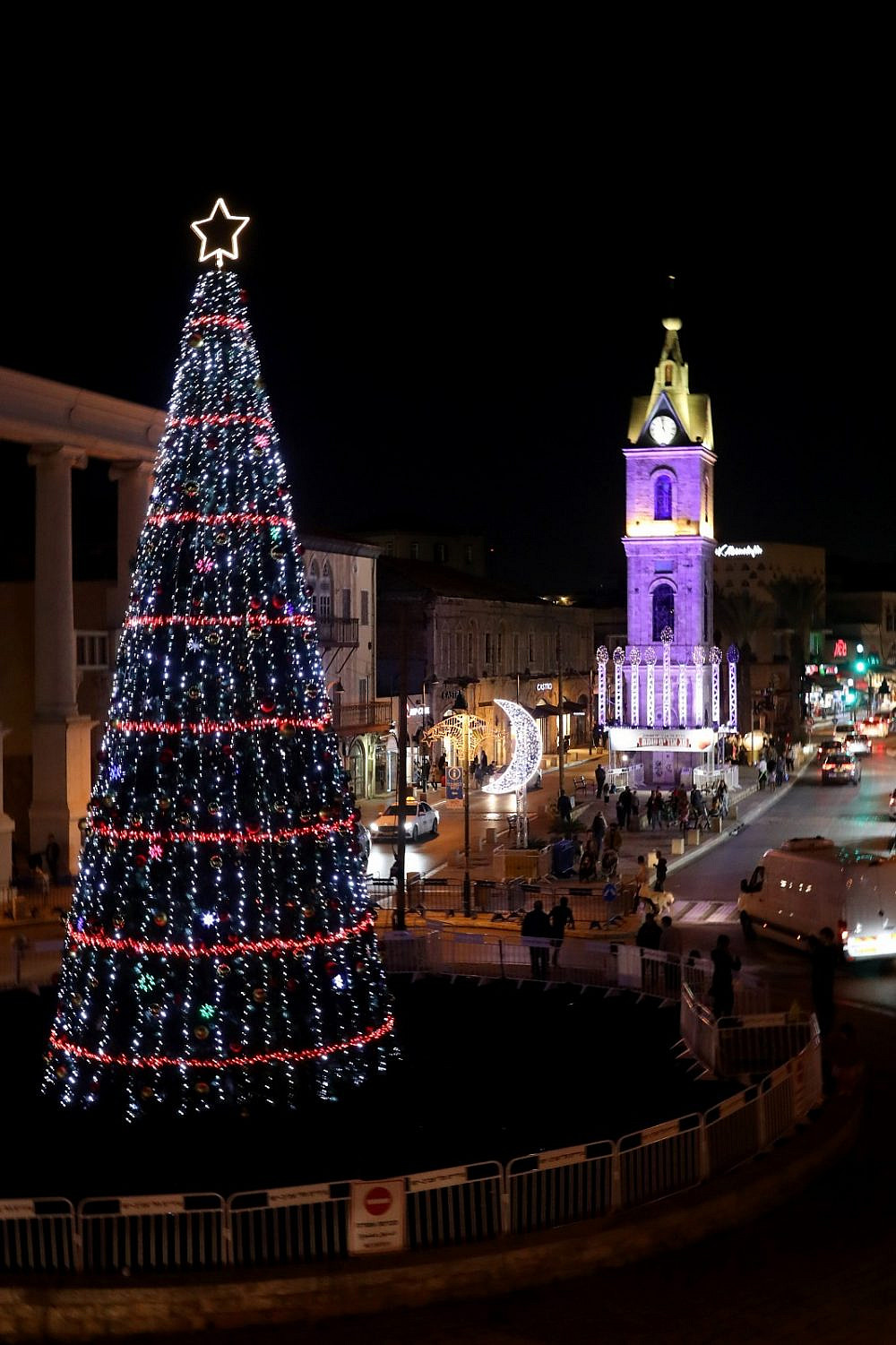 עץ חג המולד ביפו. המקום הכי יפה בעיר בחג (צילום: אילן ספירא)