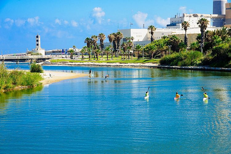 העיקר מקור מים. נמל תל אביב (צילום: shutterstock)