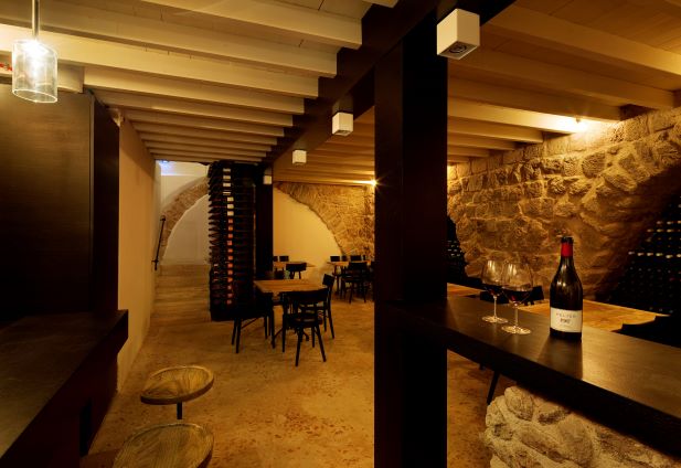 מרתף היין במלון האפנדי (צילום אסף פינצ'וק)
