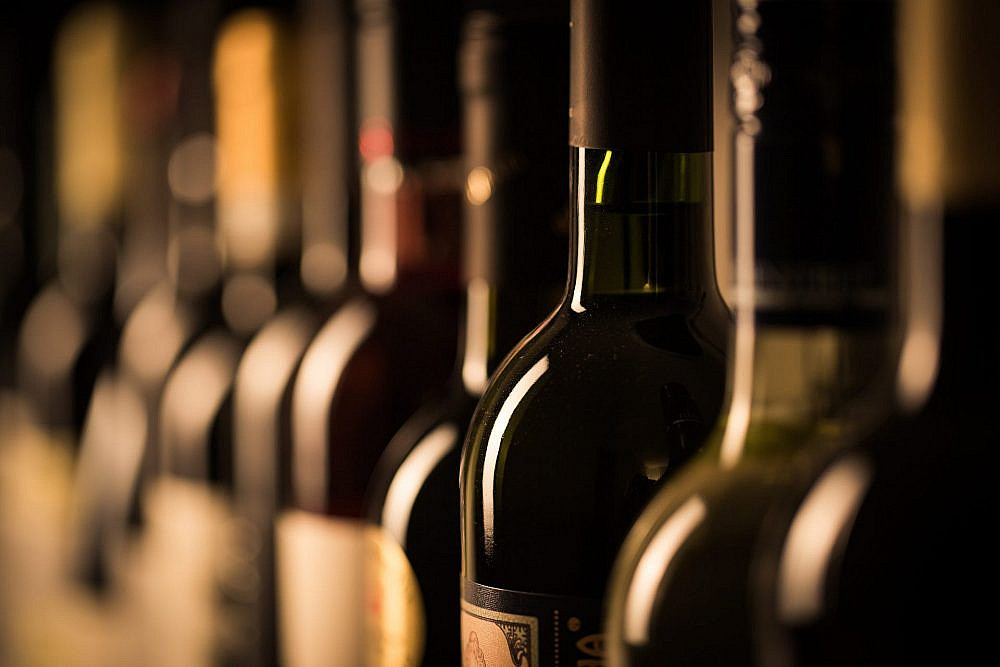 ווין דיפו היא כמו חנות ממתקים לאוהבי יינות. והנה יינות (צילום: shutterstock)