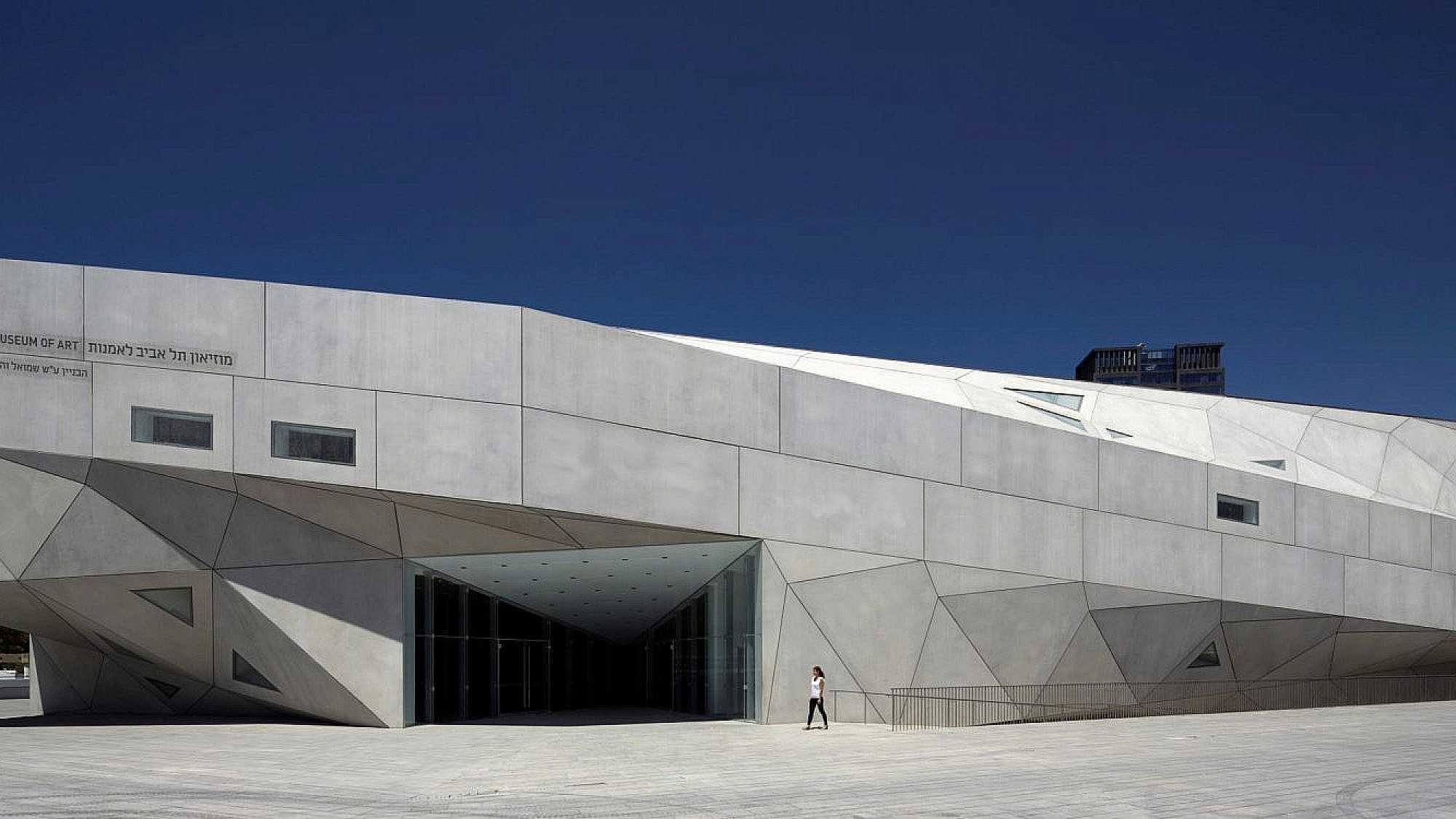 מוזיאון תל אביב (צילום: עמית גרון)