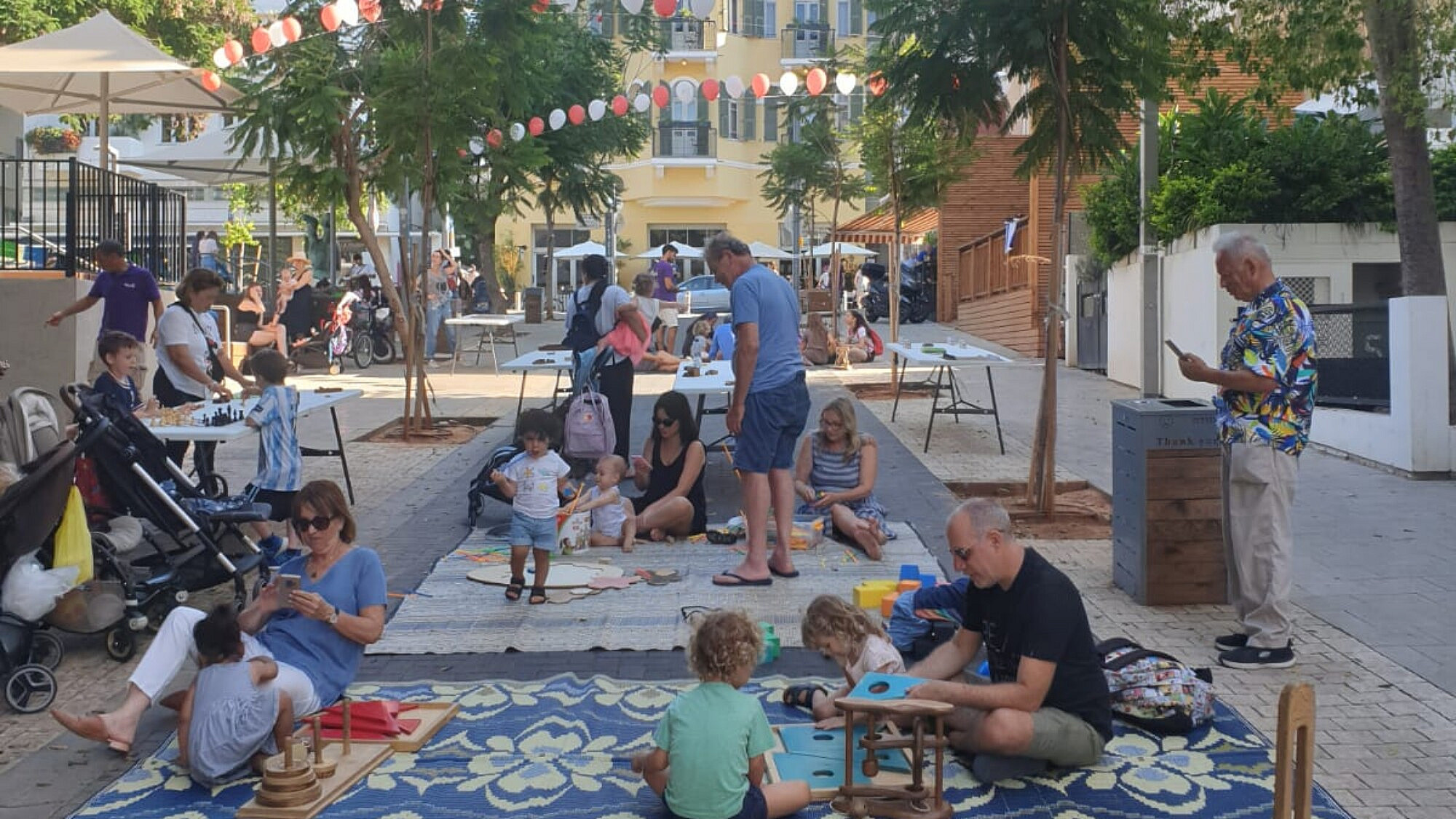ילדים, כל הרחוב שלכם. משחקים בשכונת שינקין (צילום באדיבות דוברות עיריית ת"א-יפו)