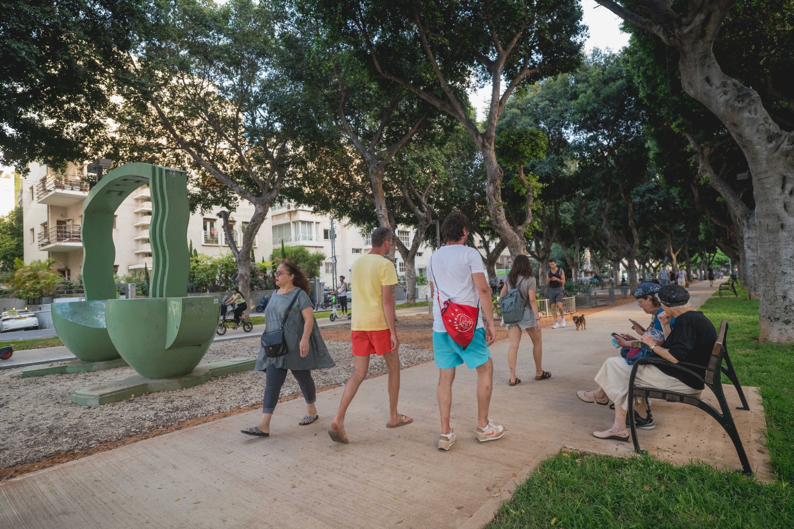 שדרות רוטשילד (צילום: אילן ספירא) שדרות רוטשילד (צילום: אילן ספירא)