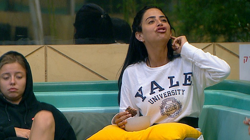 אף פעם לא מאוחר להזדמנות שניה. תזכור את זה שרון, בסדר? בר. "האח הגדול". צילום מסך/רשת 13 אף פעם לא מאוחר להזדמנות שניה. תזכור את זה שרון, בסדר? בר. "האח הגדול". צילום מסך/רשת 13