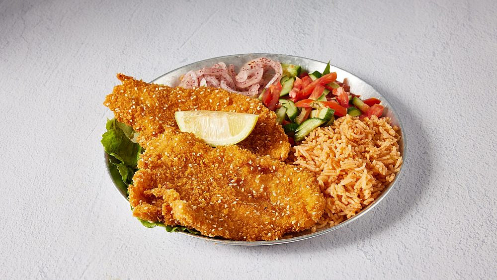 שניצל בצלחת ברוני בשרים | צילום: יונתן בן חיים, וולט ישראל שניצל בצלחת ברוני בשרים | צילום: יונתן בן חיים, וולט ישראל