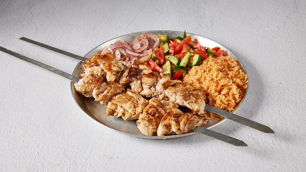 פרגית בצלחת ברוני בשרים | צילום: יונתן בן חיים, וולט ישראל פרגית בצלחת ברוני בשרים | צילום: יונתן בן חיים, וולט ישראל