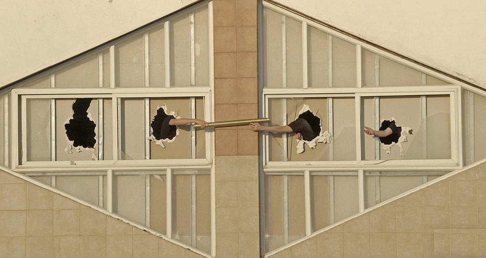 הילה טוני נבוק. סטילס מתוך וידיאו, מוזיאון תל אביב