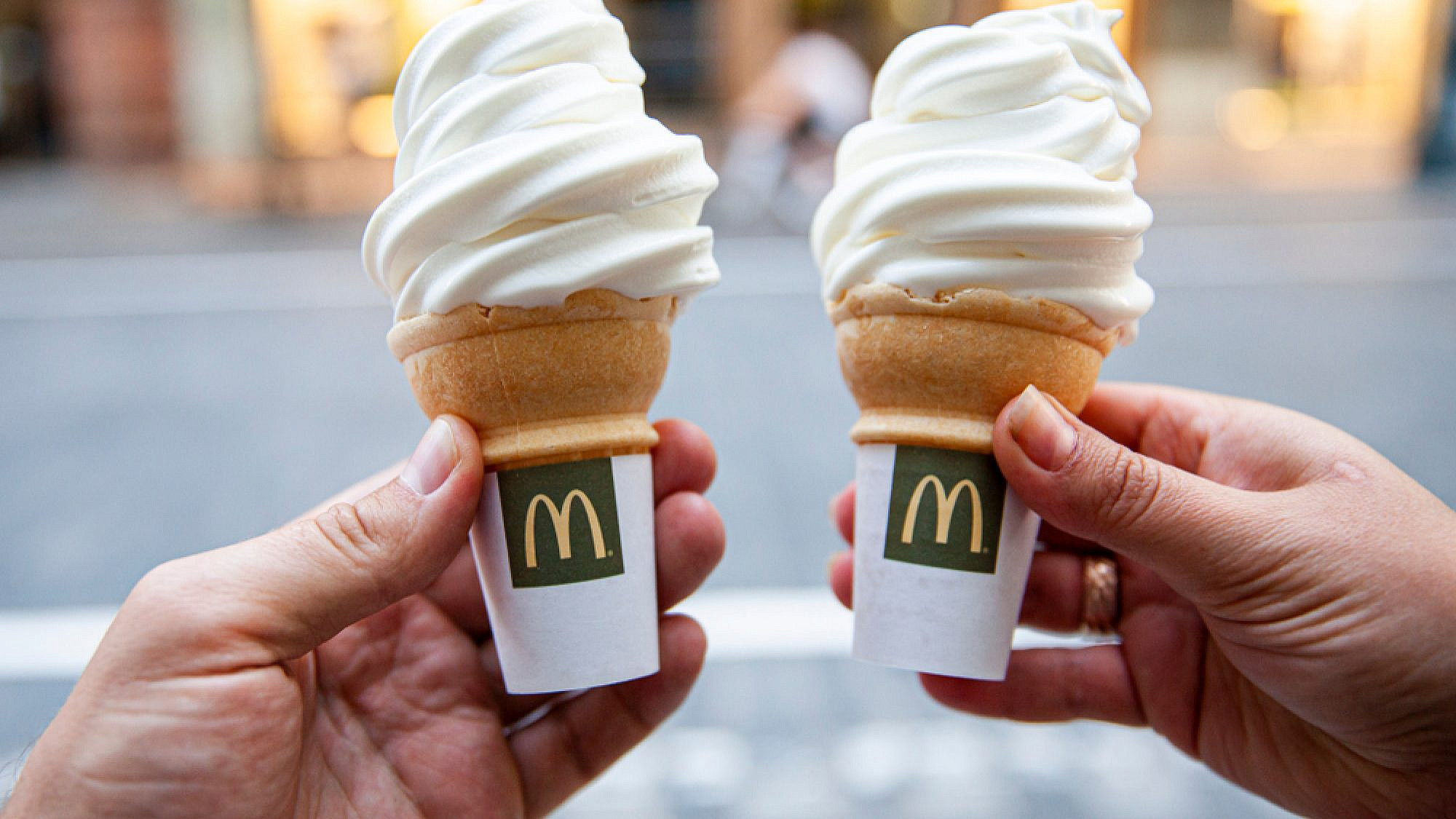 ויש גם את הקלאסיקה. הגלידה של מקדונלדס. צילום: Shutterstock