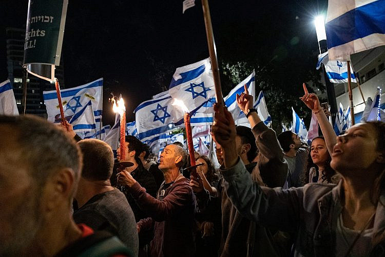 עוד שבת של התנגדות. מחאת הדמוקרטיה בקפלן, 18.3.23 (צילום: נועה רטינסקי/שאטרסטוק)