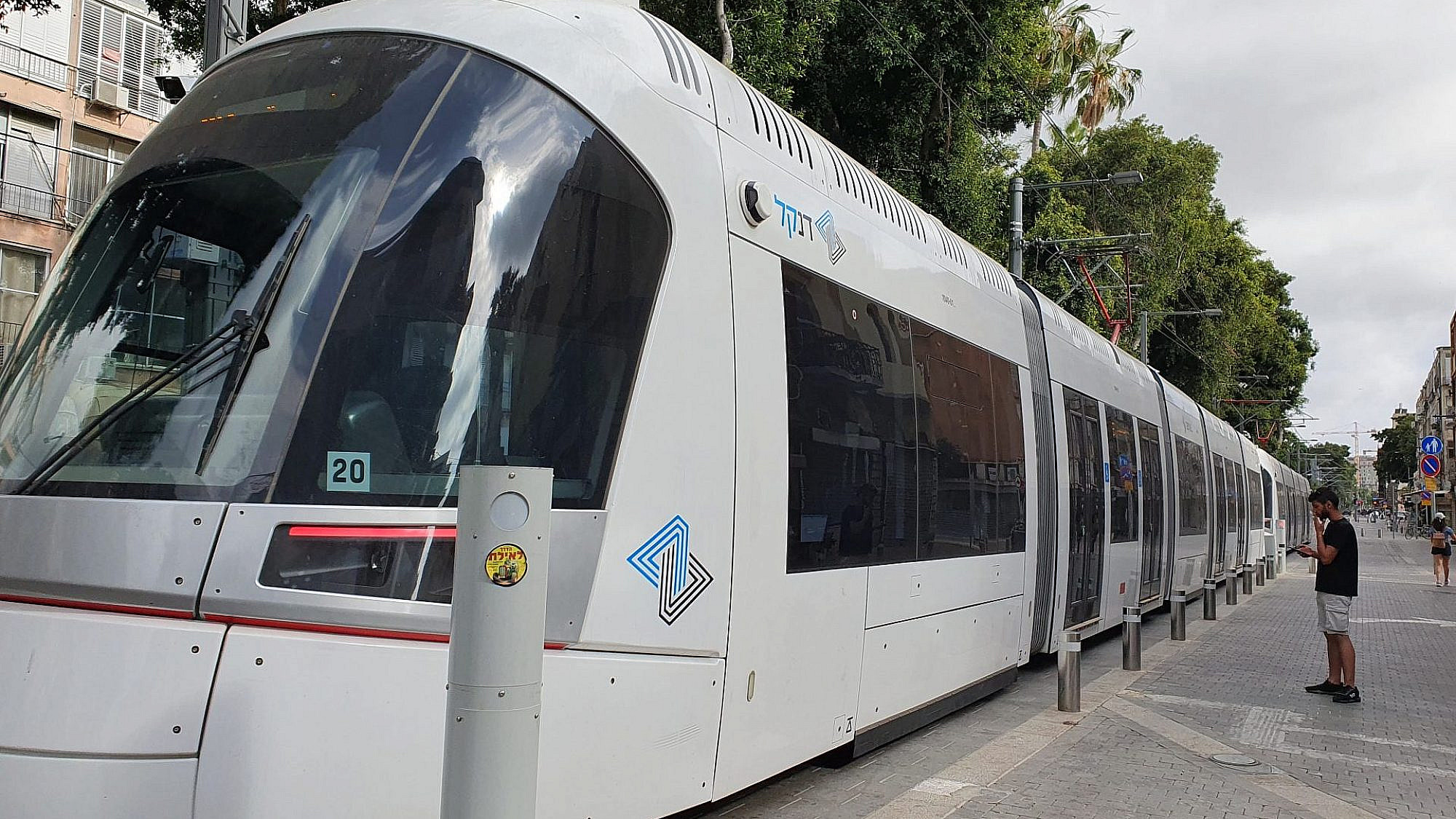 הרכבת הקלה בשדרות ירושלים. האם הפעם זה יקרה? (צילום: ורד ברקת/שאטרסטוק)