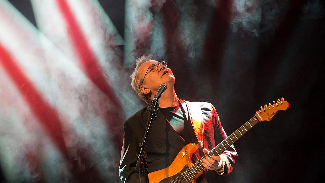 אגדה. אלון אולארצ'יק (צילום: ניקול דה קסטרו)