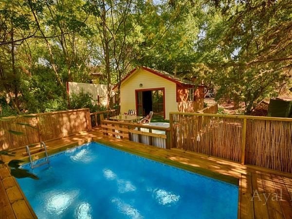 צימר אגם המגע באמירים | צילום איל טל