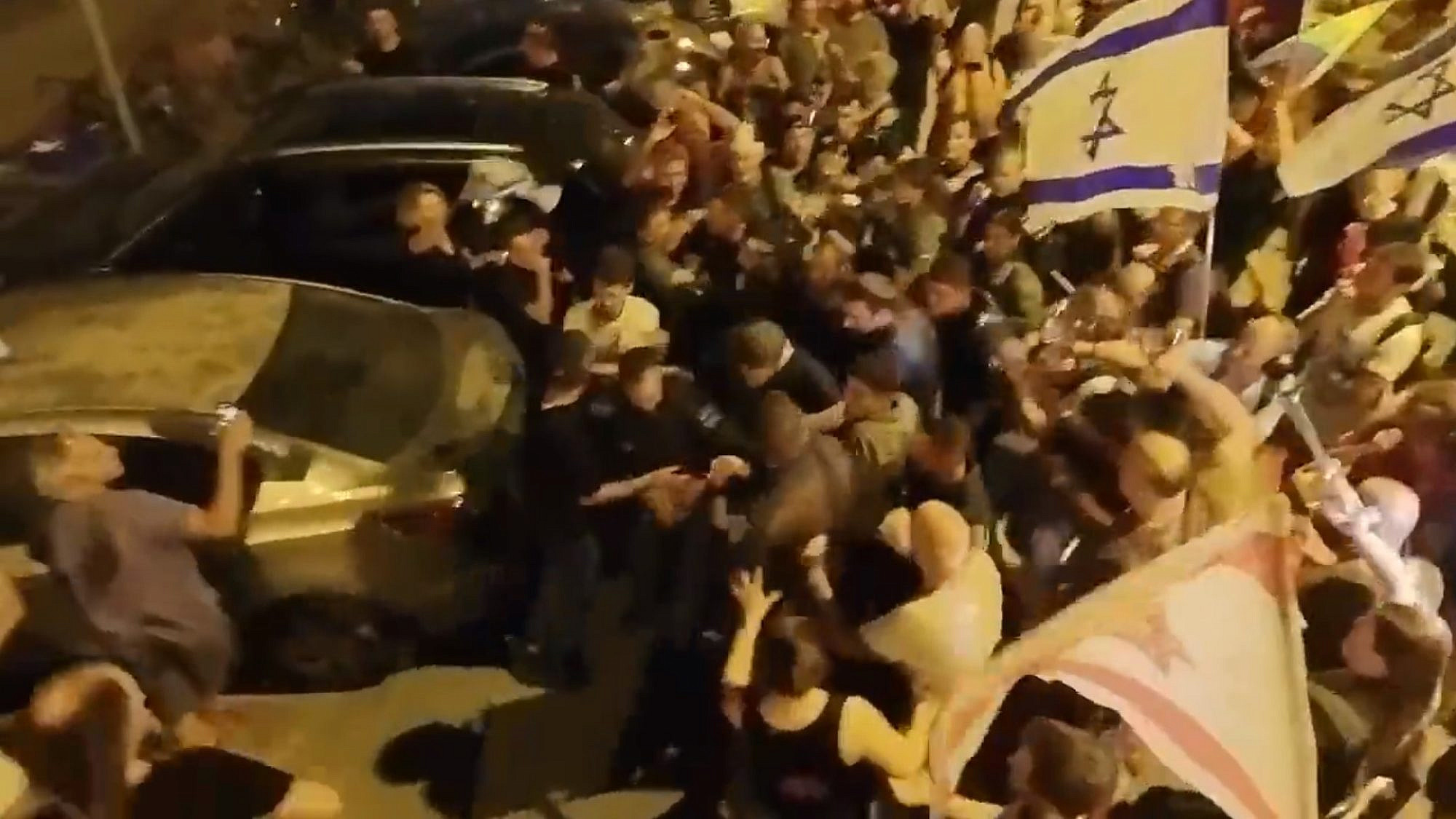 ההפגנה נגד יגאל לוינשטיין ו"בראש יהודי" (צילום מסך: מתוך צילומי הרחפן של שב"פ/ @Sha_b_p)