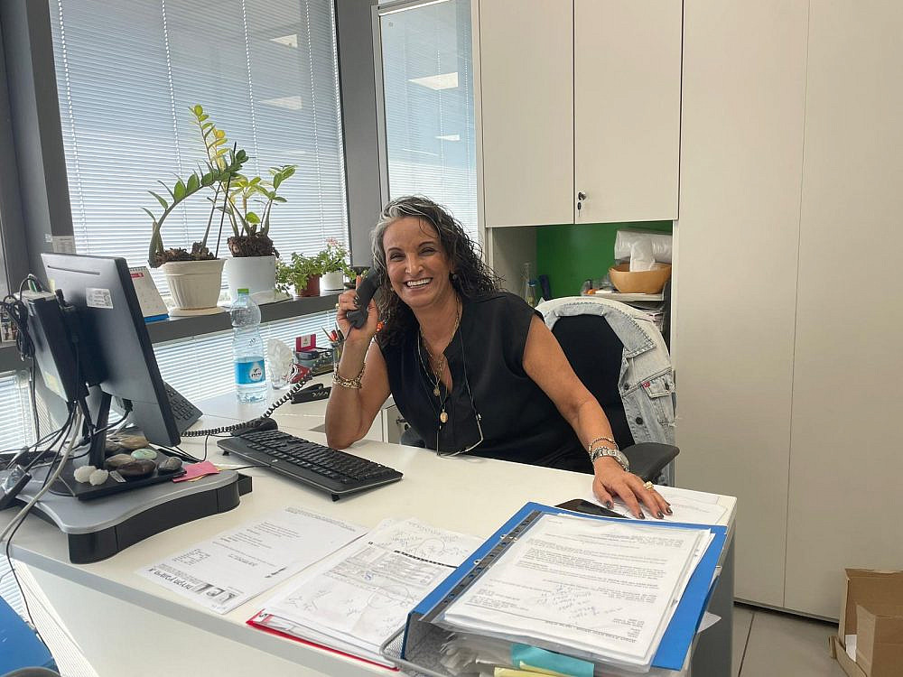 "כולנו הלכנו לאיבוד, וזה שיש מישהו שעוטף אותנו זה לא מובן מאליו", תמר אורן. צילום: רעות ברנע