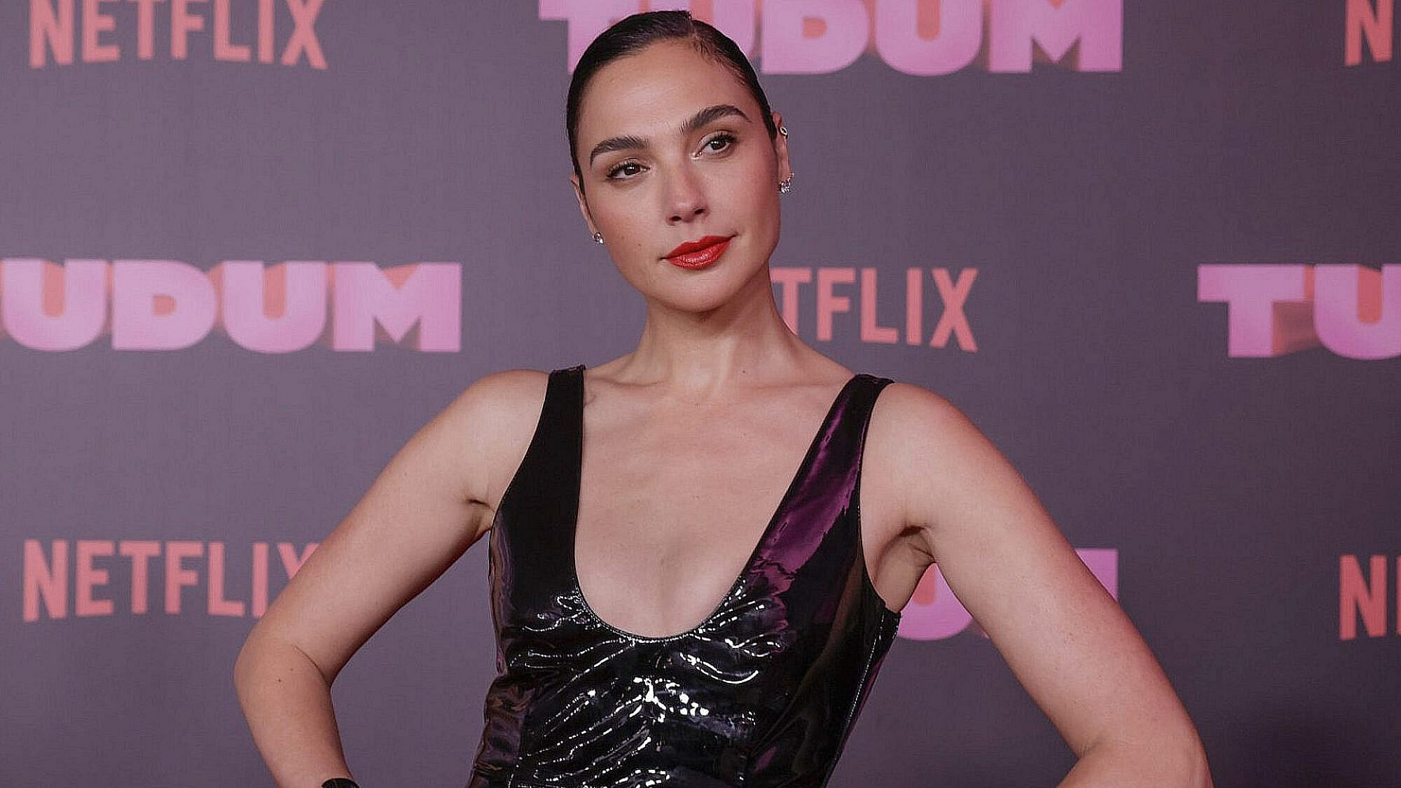 גל גדות (צילום:  Alexandre Schneider/Getty Images for NETFLIX)