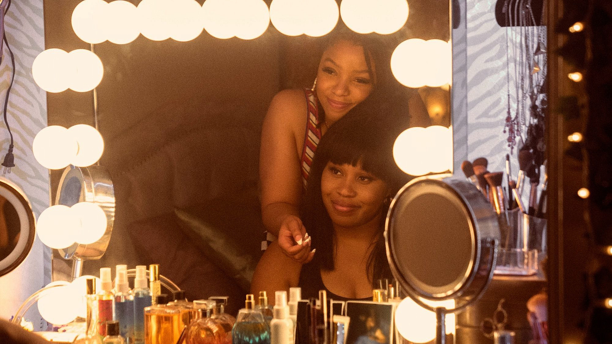 דונלד גלובר עושה את זה שוב. נחיל (צילום: יחסי ציבור/ אמזון פריים וידאו)