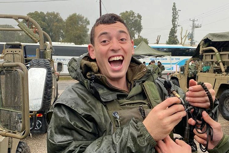 כמה עצב אפשר להכיל. איליי לוי ז"ל (צילום מסך: טוויטר/ @bencaspit)