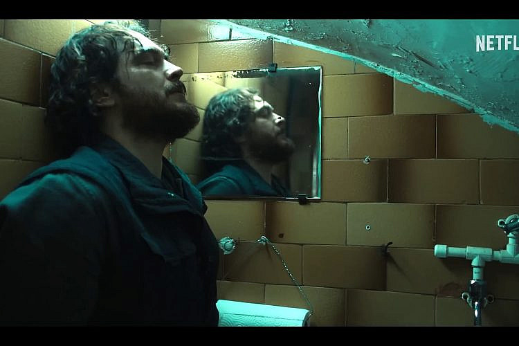 אללה הוא אכבר? יש מצב. קוברא (צילום מסך: נטפליקס)