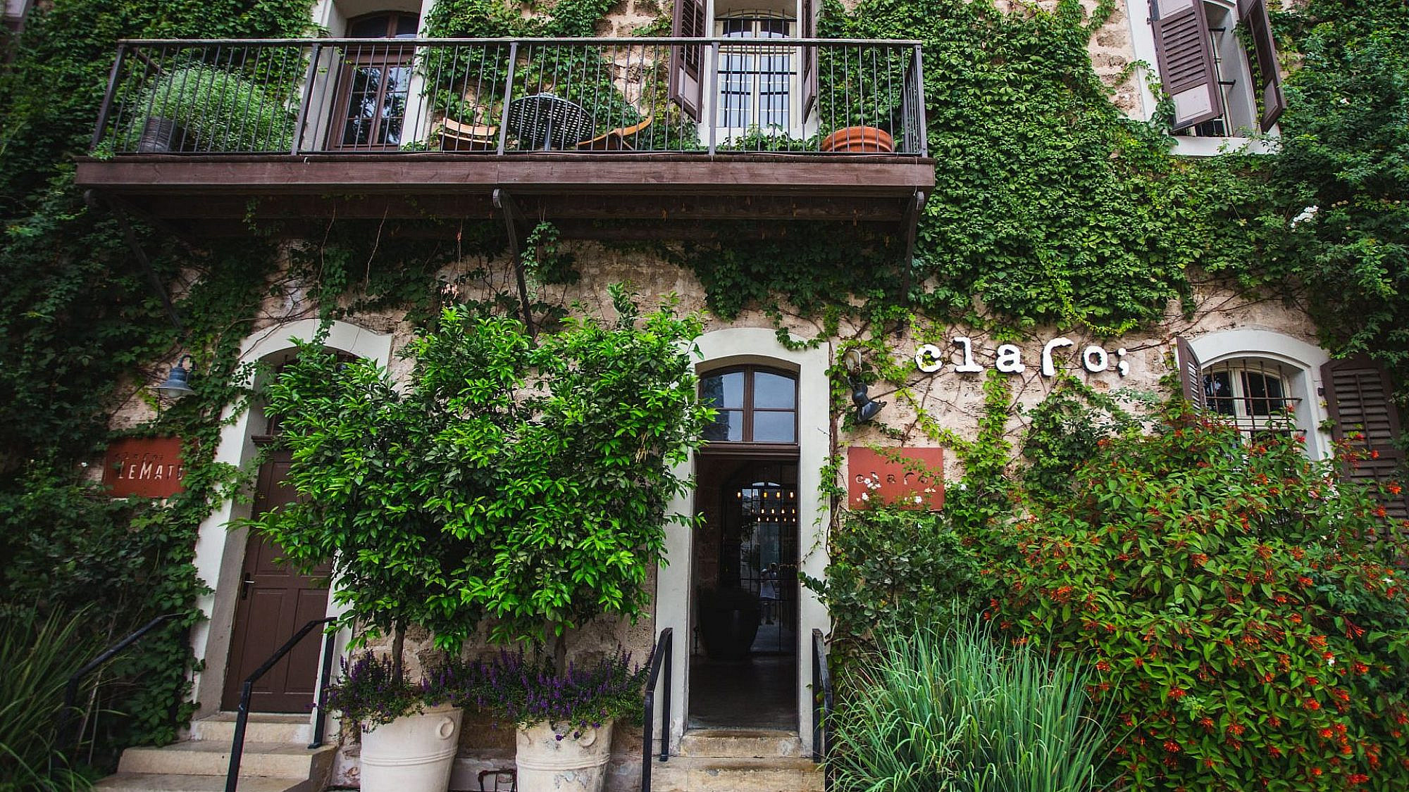 שוב נפתחים מחדש, שוב. קלארו. (צילום: איתן וקסמן)