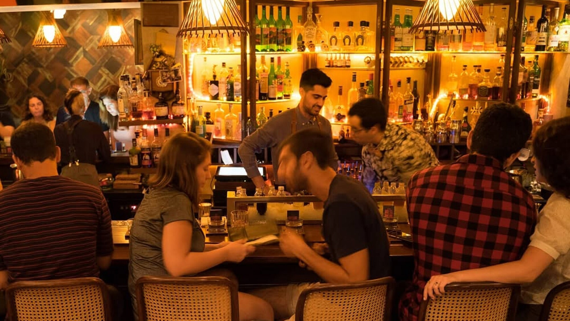 אימפריאל קוקטייל בר (צילום: אינסטגרם//@imperialcocktailbar)