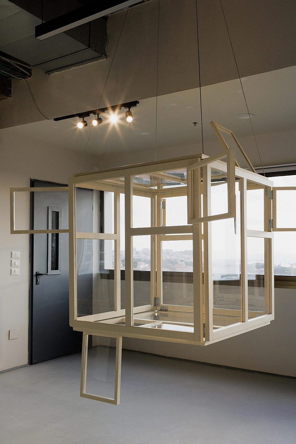 אירה פרוחורובה, מרכז אדמונד דה רוטשילד אירה פרוחורובה, מרכז אדמונד דה רוטשילד