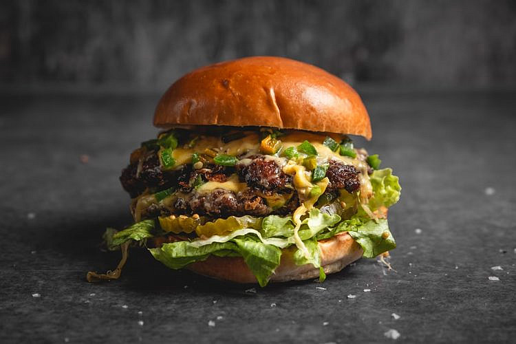 סמאשינג! צ'ילי סמאשבורגר, פריז טקסס (צילום: מתוך עמוד הוולט)