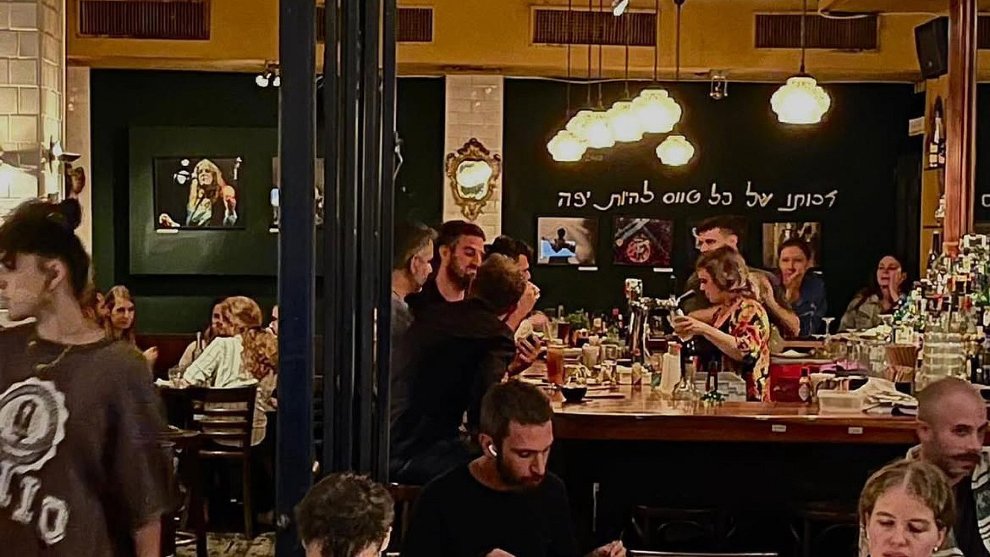 פיקוק. (צילום: מתוך עמוד האינסטגרם @peacockbartlv) פיקוק. (צילום: מתוך עמוד האינסטגרם @peacockbartlv)