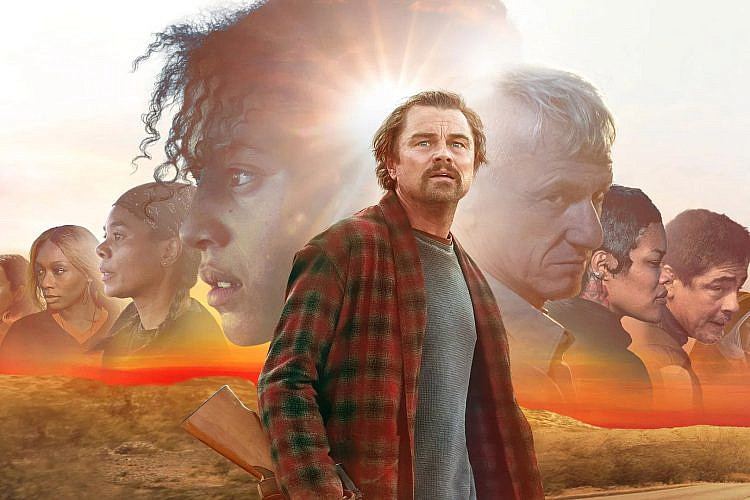 קלינט איסטווד בחלוק. לאונרדו דיקפריו ב"קרב רודף קרב" (צילום: יחסי ציבור)