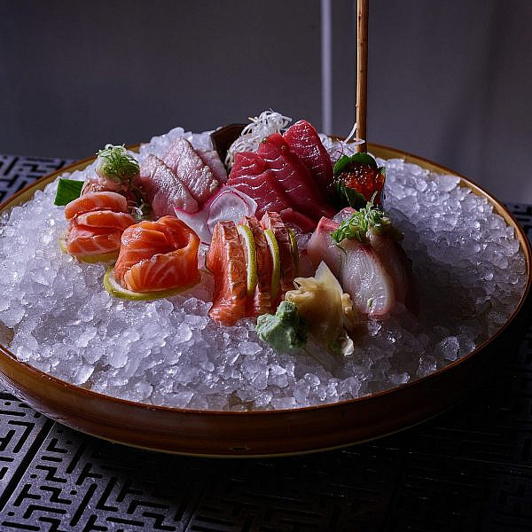 צלחת סשימי, TYO (צילום: דן פרץ)