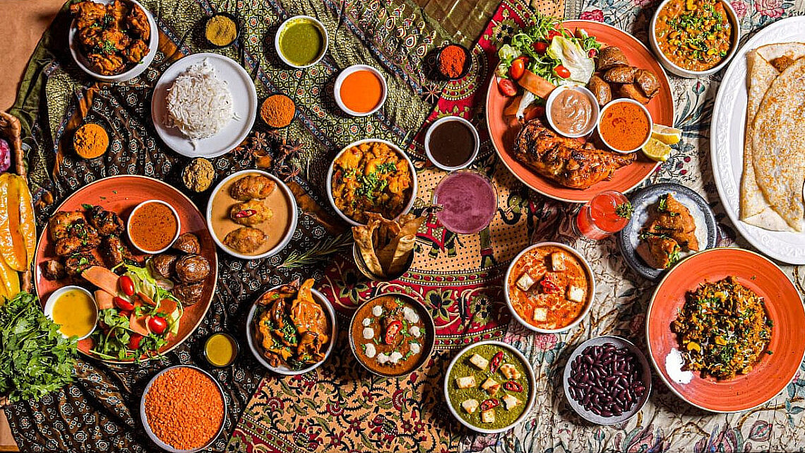 התרופה נגד הקור. מה פאו. צילום: יעקב בלומנטל