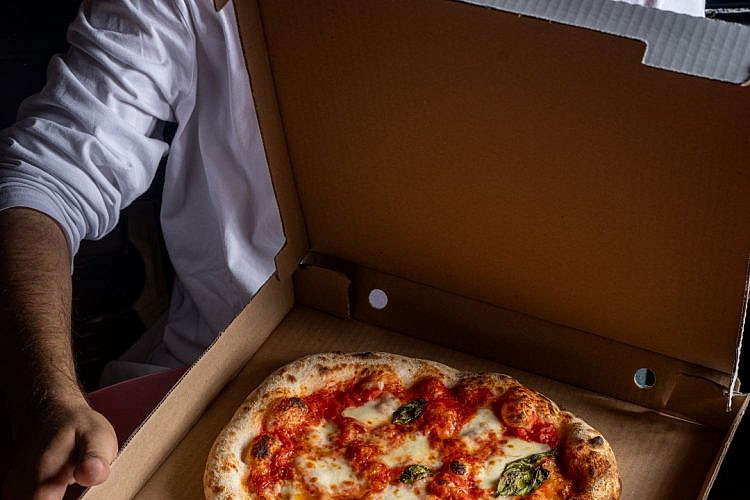 פיצה זוט - Zutt. (צילום: אסף קרלה)