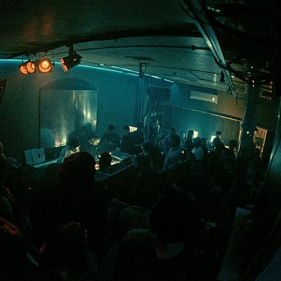 שומעים את הבסים עד לכאן. קלאב רפי (צילום: מתוך עמוד האינסטגרם @club.rafi)