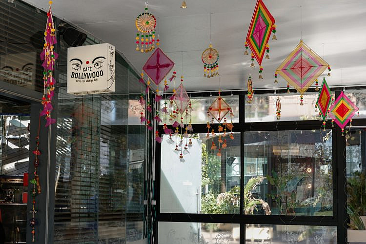 קפה בוליווד (צילום נדב יהלומי)