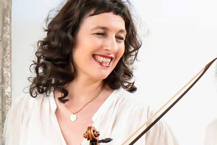 נעם שוס (צילום: יואל לוי) נעם שוס (צילום: יואל לוי)