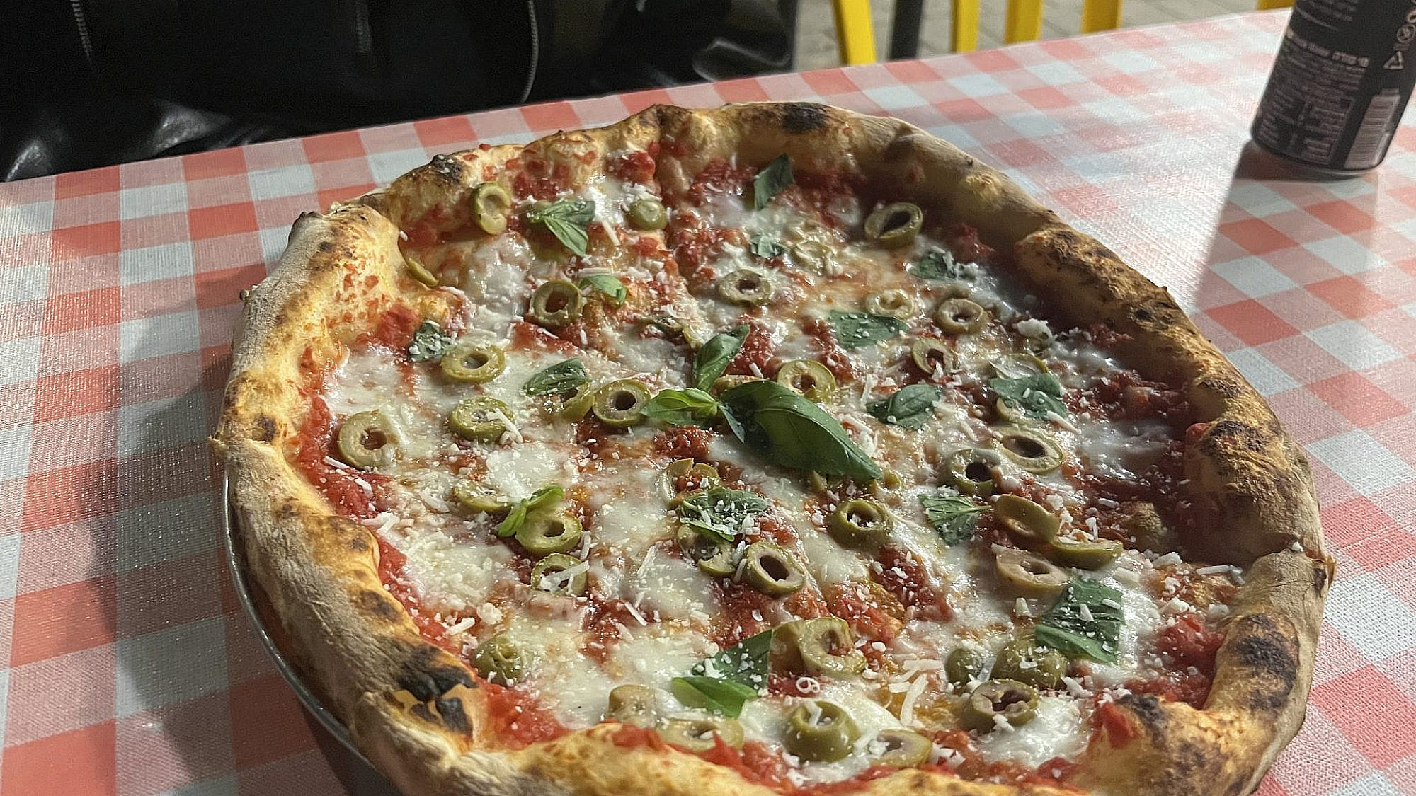 פיצה אורו. (צילום: יעל שטוקמן) פיצה אורו. (צילום: יעל שטוקמן)