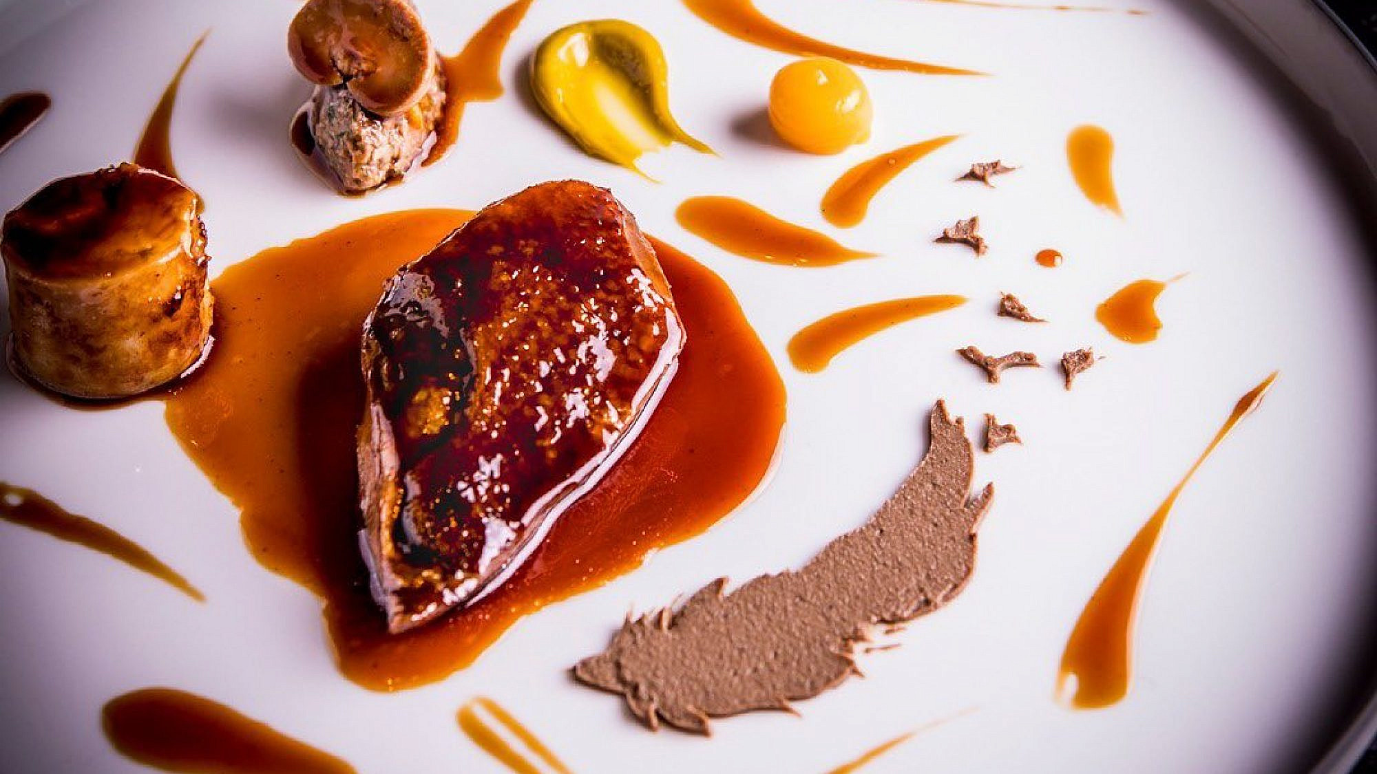 תנו לאיש הזה כוכב מישלן. &MOSHIK (צילום אסף קרלה)