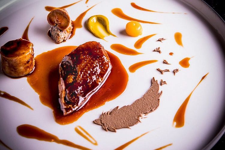 תנו לאיש הזה כוכב מישלן. &MOSHIK (צילום אסף קרלה)