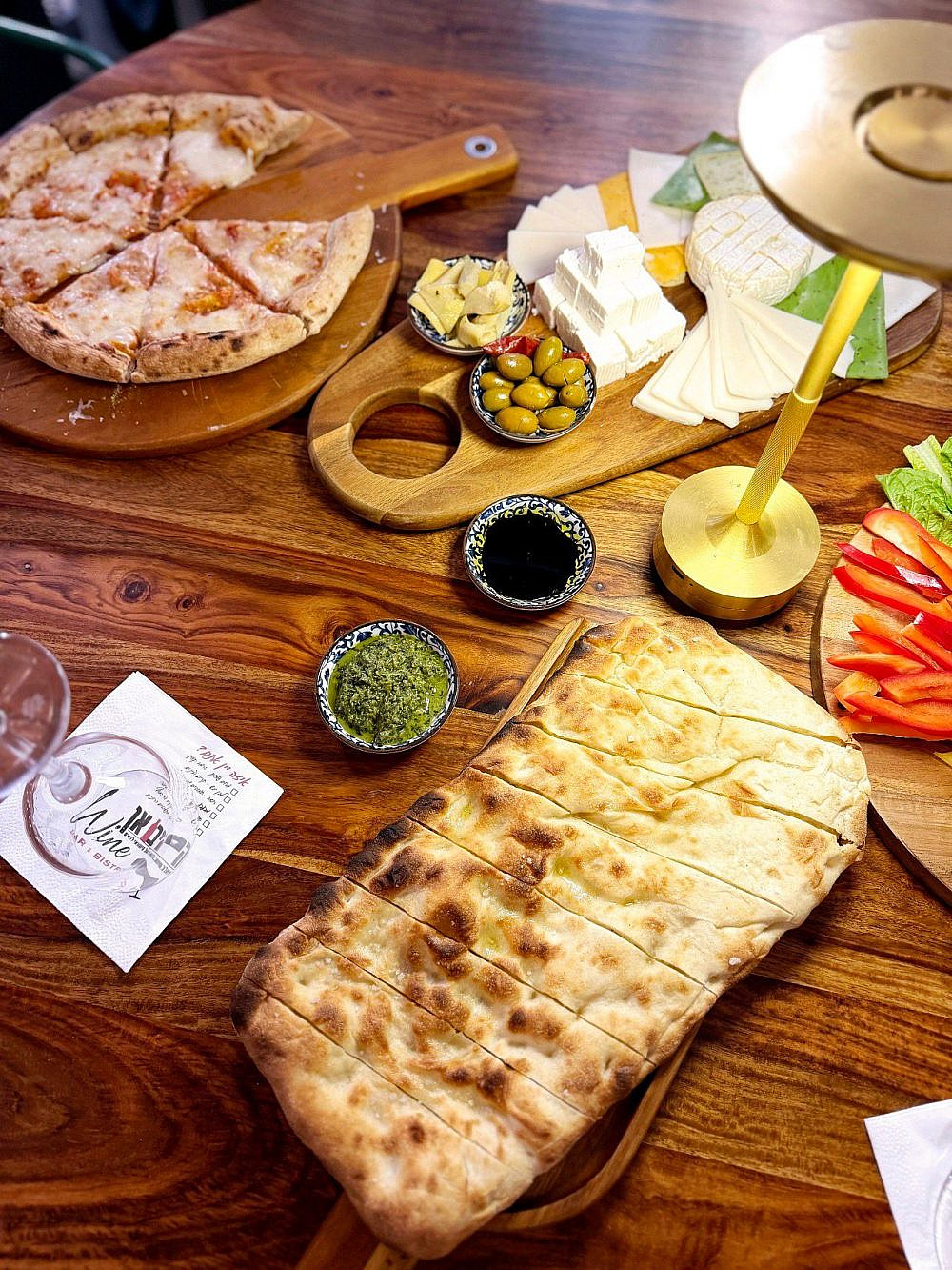 משהו לספוח את האלכוהול. היבואן. (צילום: באדיבות היבואן) משהו לספוח את האלכוהול. היבואן. (צילום: באדיבות היבואן)